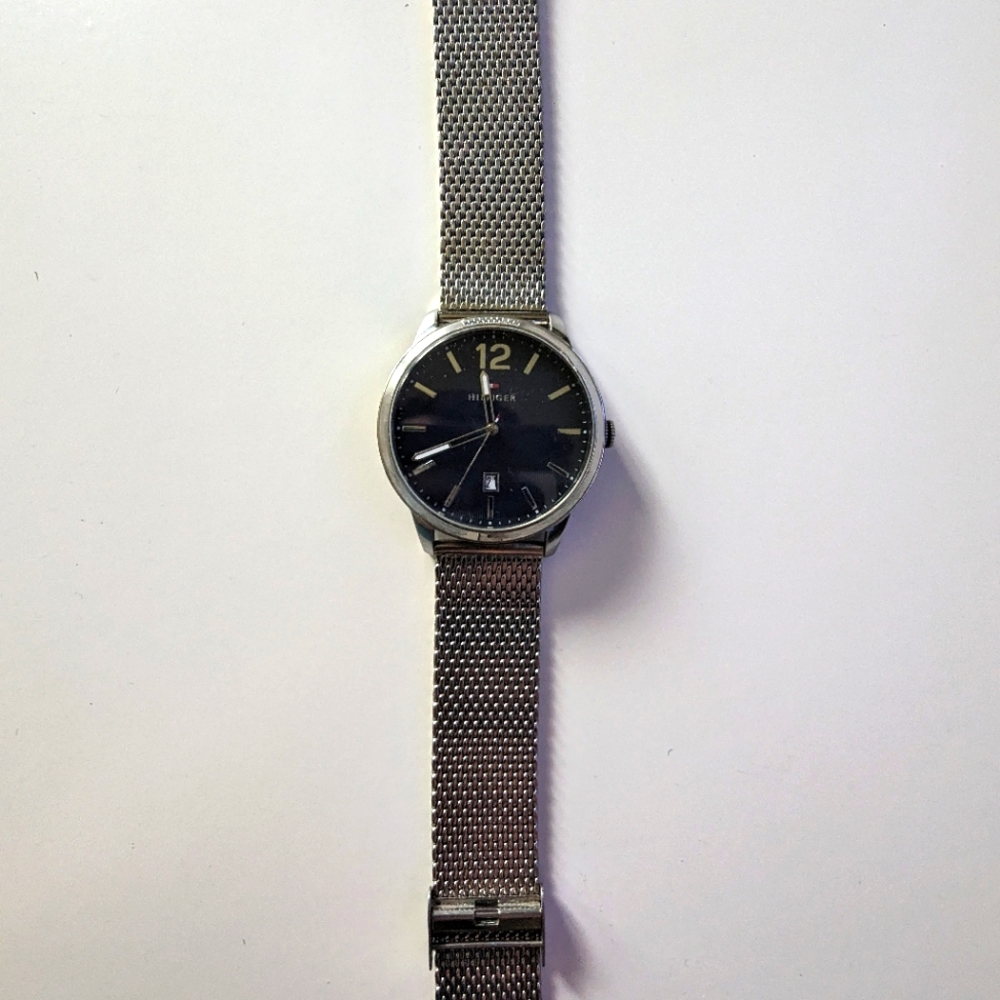 Tommy Hilfigure Minimalist Silver Warch